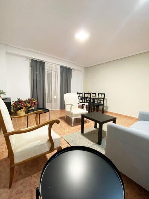 Rooms In Spacious Beach Flat In Valencie Exteriér fotografie